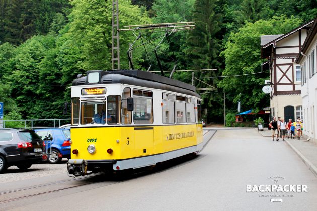 Da es immer wieder regnet genehmigen wir uns zum Abschied die Fahrt mit der traditionsreichen Kirnitzschtalbahn.