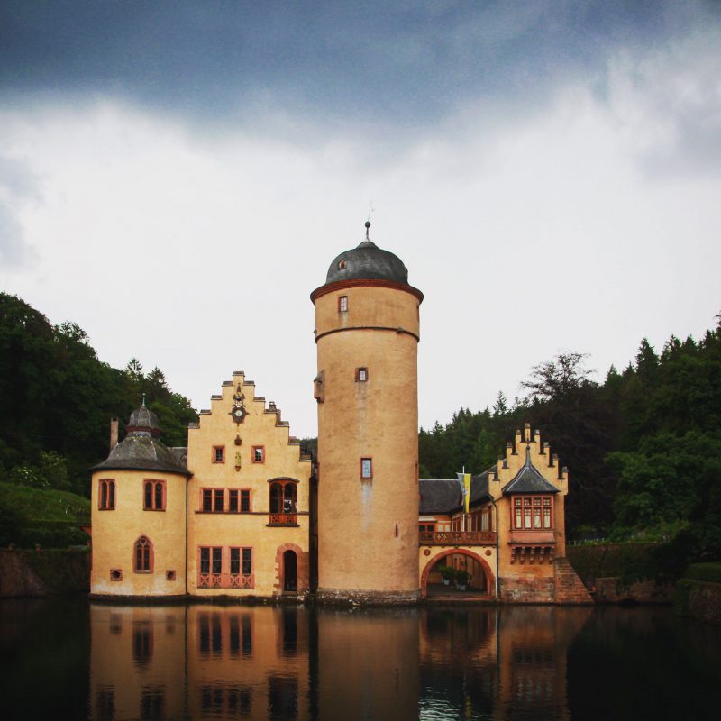 Märchenschloss in Privatbesitz: das Schloss Mespelbrunn.