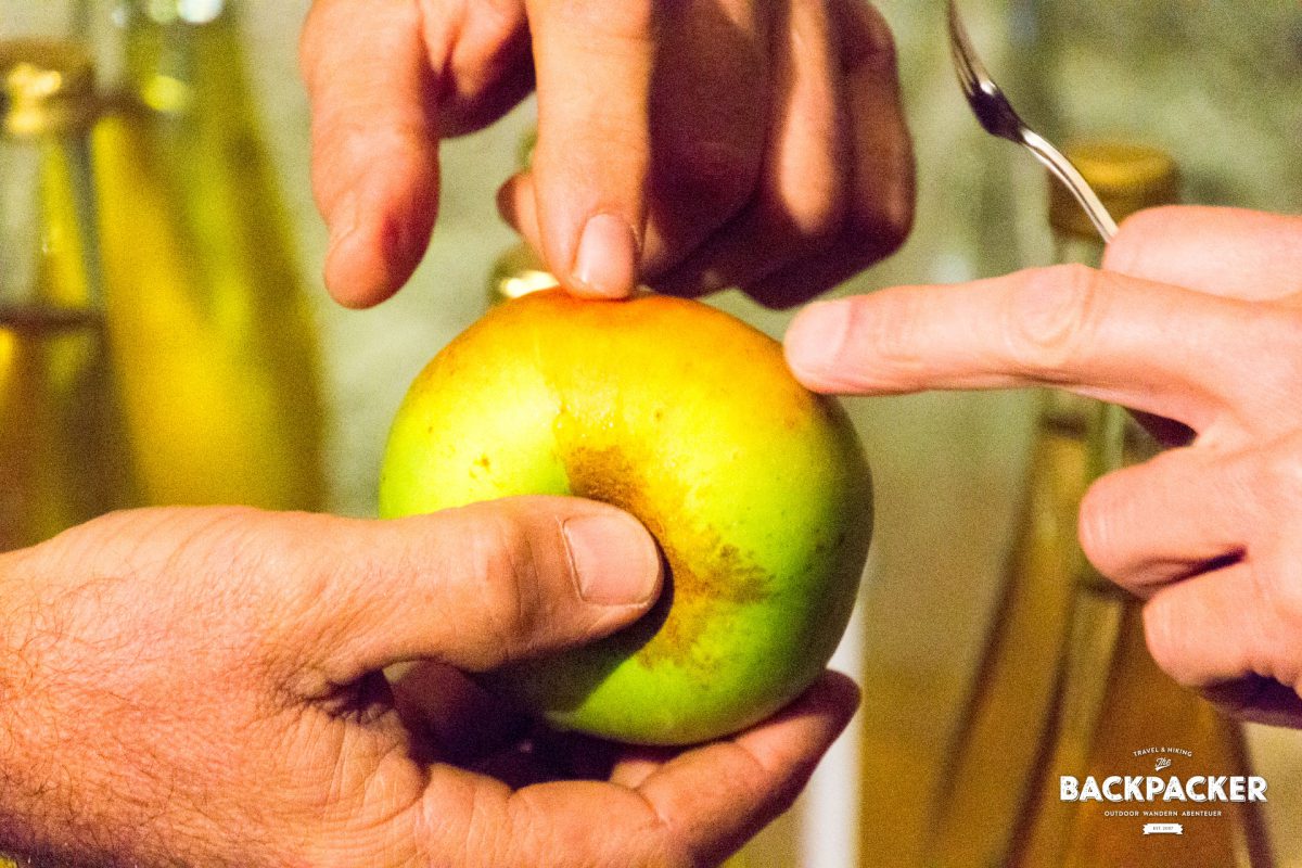 Die Apfelsorte Renetta galt bislang als zu sauer für den Verzehr und zu klein um Großes daraus zu machen. Die Azienda Agricola Saint Grat hat ihn wiederentdeckt und keltert seit Jahren den besten Apfelsaft, den ich je getrunken habe.