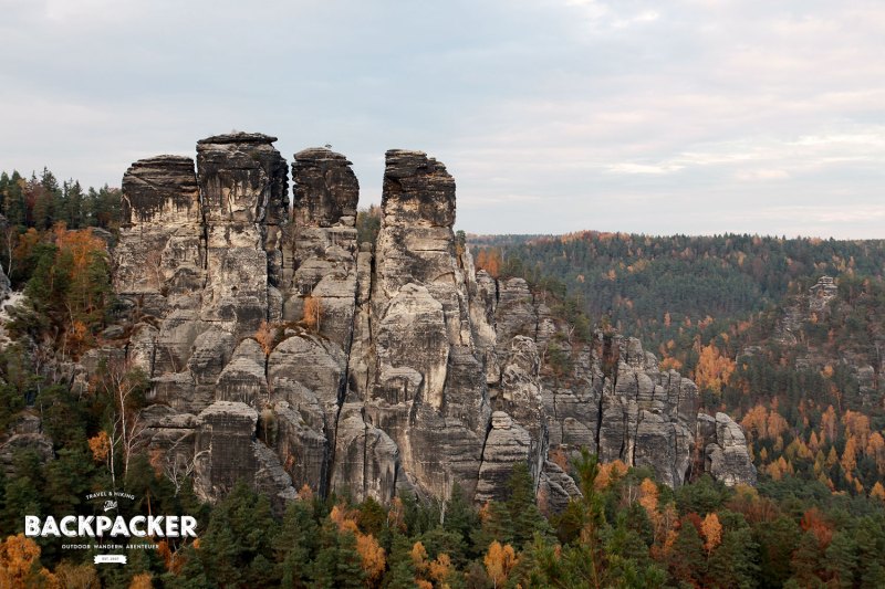 Als ganz besondere Felsformation präsentiert sich von der Bastei aus die Steingruppe der Kleinen Gans