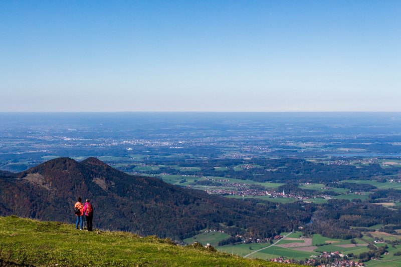 Aussicht mit Weitblick ins Chiemgauer Land
