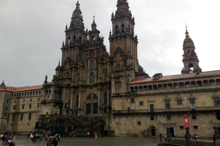 Endlich. Nach wochenlangem Wandern erreichen wir Santiago de Compostela.