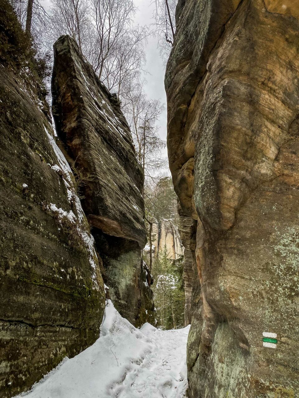 Schroffe Felsen, schmale Wege – Die Rundwanderung Skály gestaltet sich abwechslungsreich