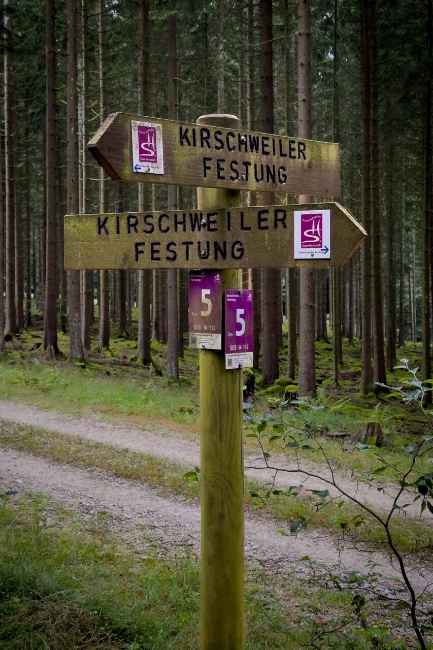 Top ausgeschildert: Unterwegs auf der Traumschleife „Kirschweiler Festung“