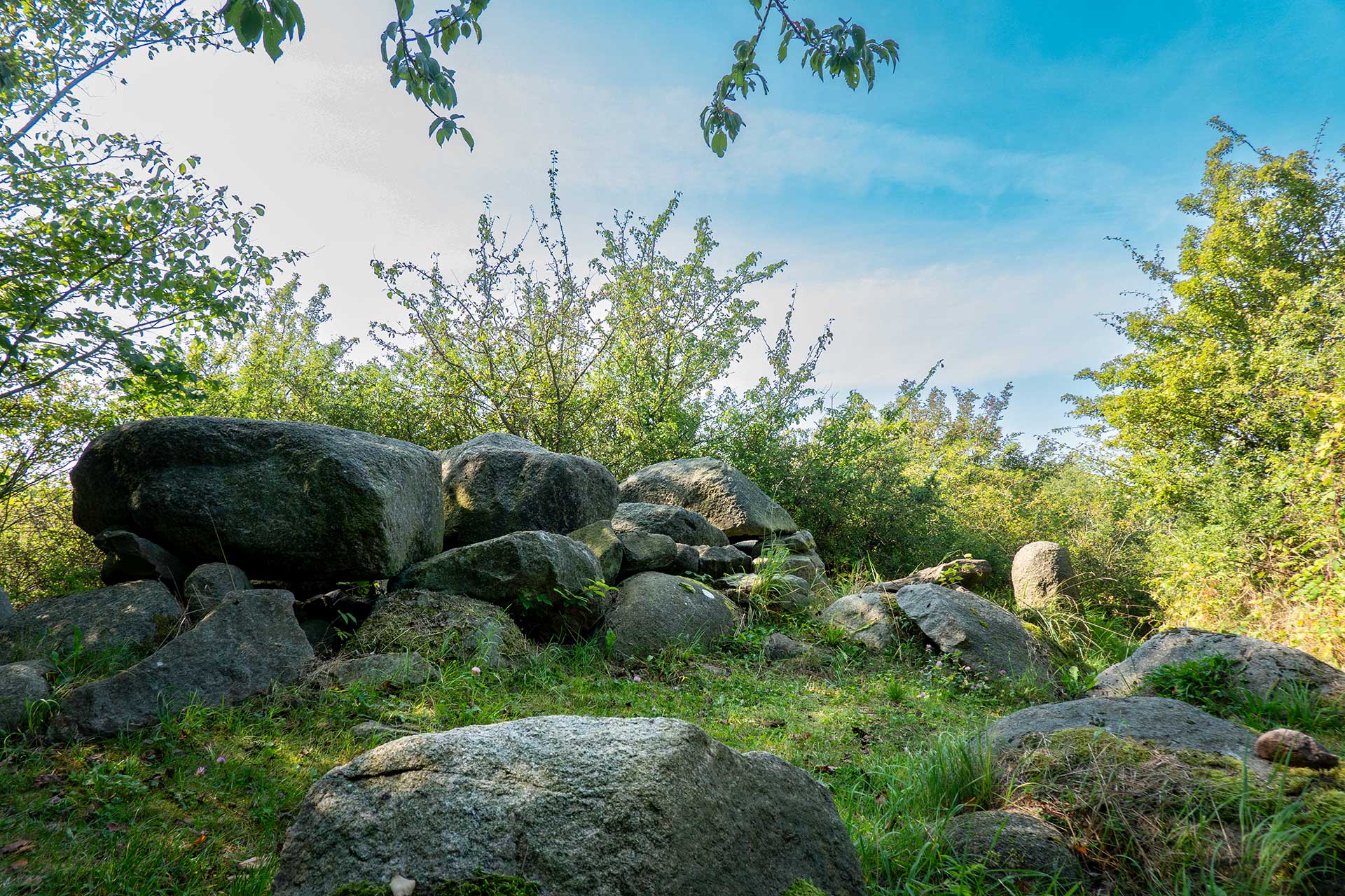 Das Hügelgrab von Nipmerow ist Jahrtausende alt